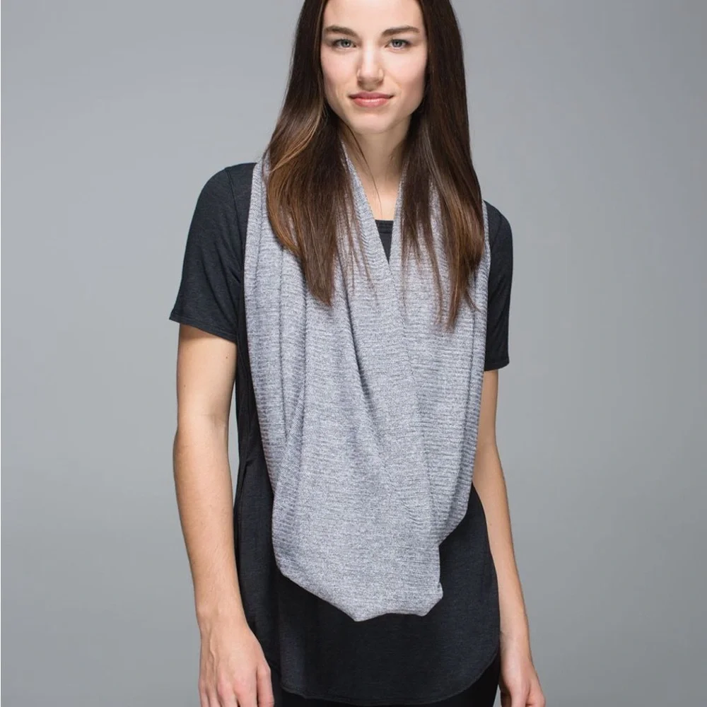 Lululemon Vinyasa‎ Scarf Mini Check Pique White Heathered Black